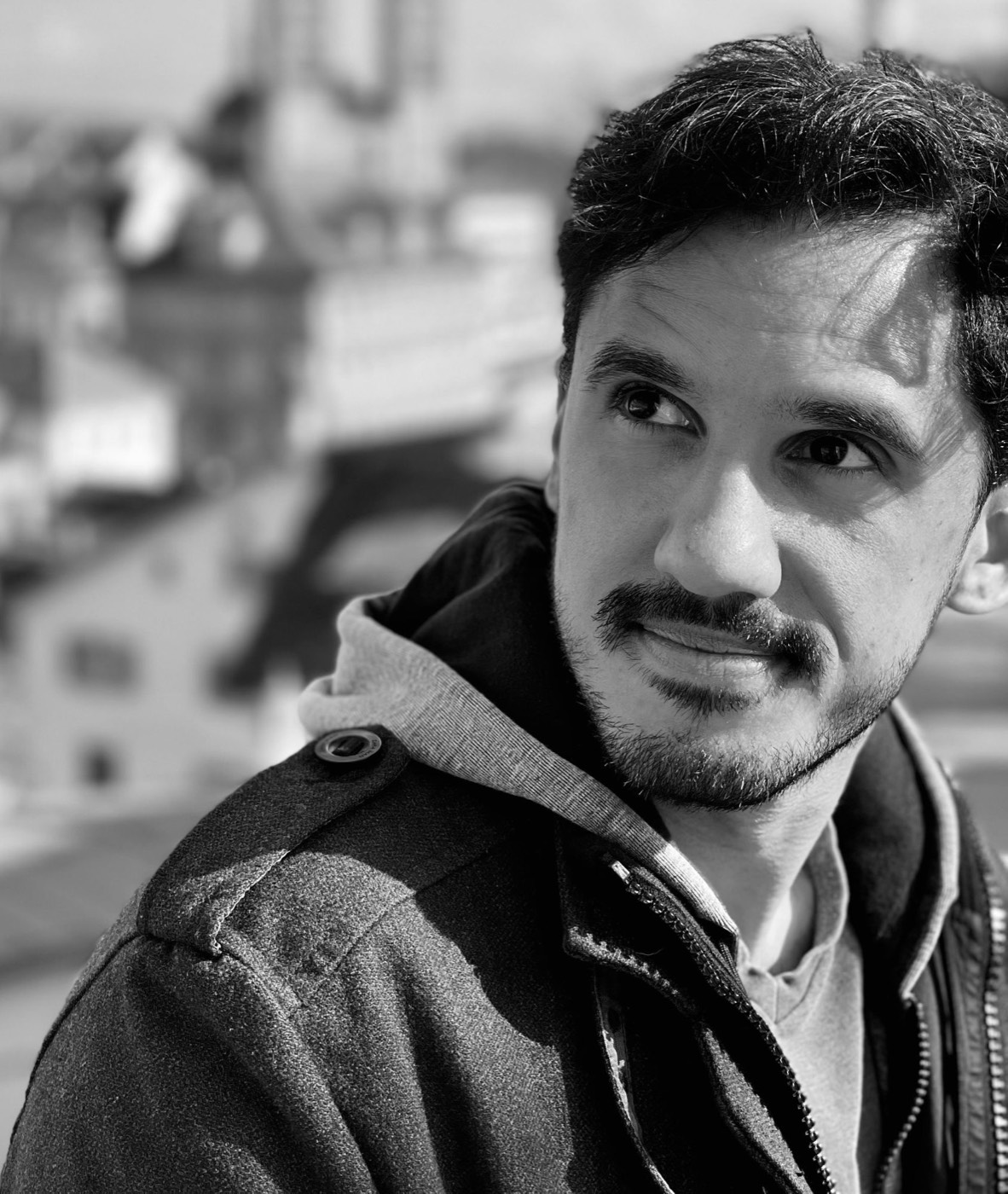 Black and white portrait of Edu Prado
